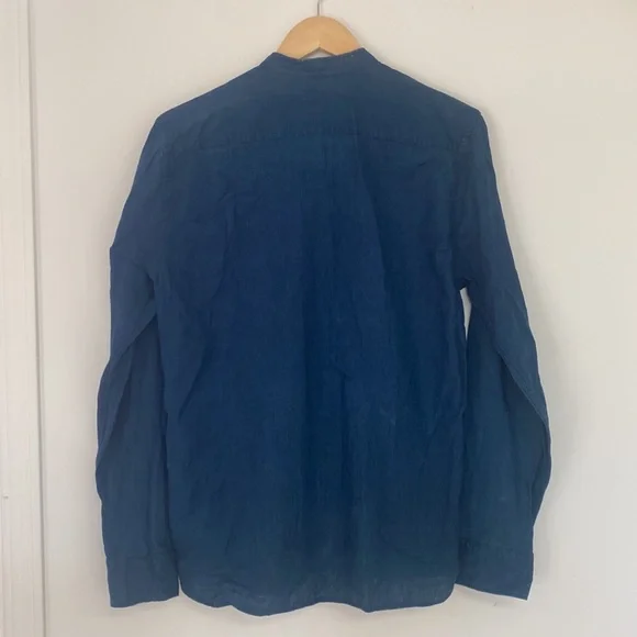 Levi’s Linen button down - Picture 3 of 6